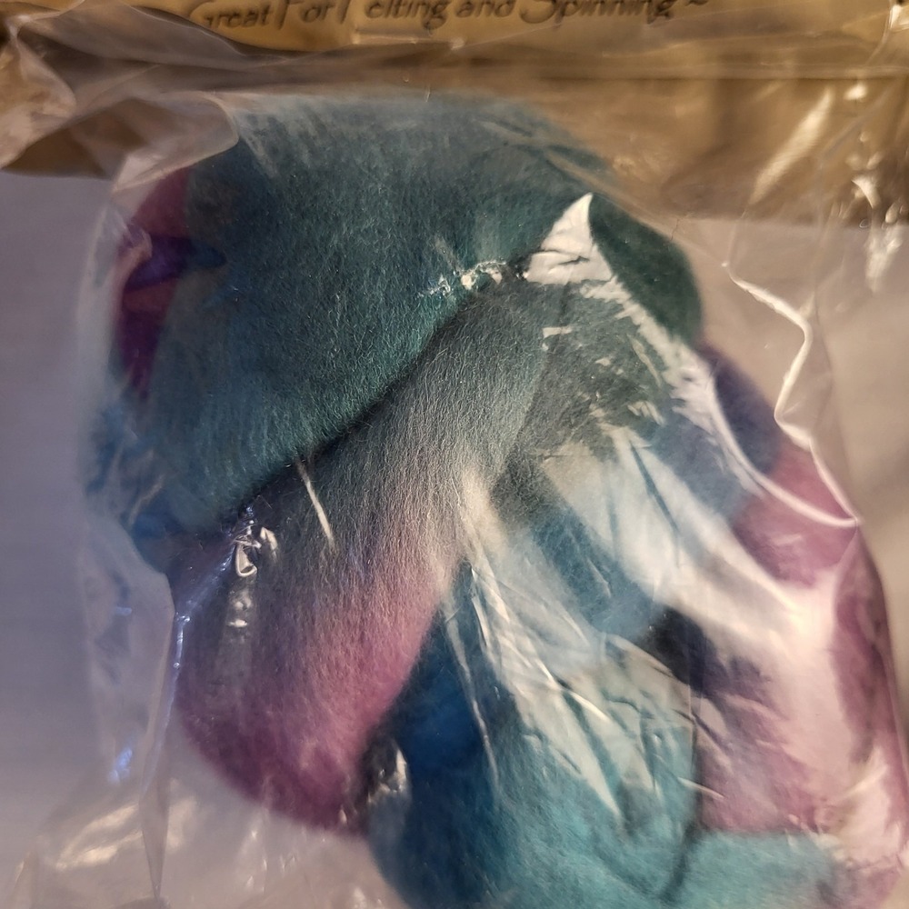 Artisan 2 oz Felting/Spinning 100% Merino Fiber Wool Handpainted Misty Meadow